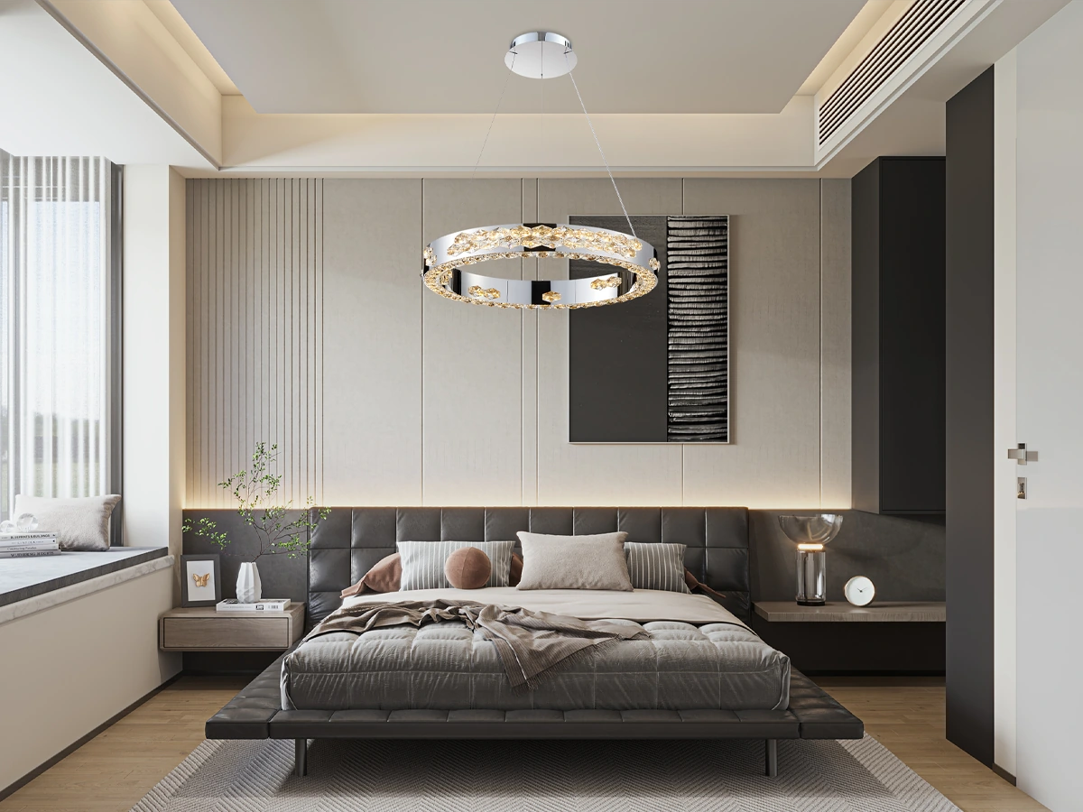 Svietidlá s krištáľom a chrómovým akcentom, ktoré dodávajú priestoru nadčasový charakter.